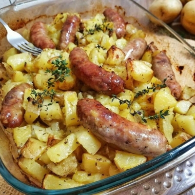 Fennel sausages with roasted potatoes (2 serves)