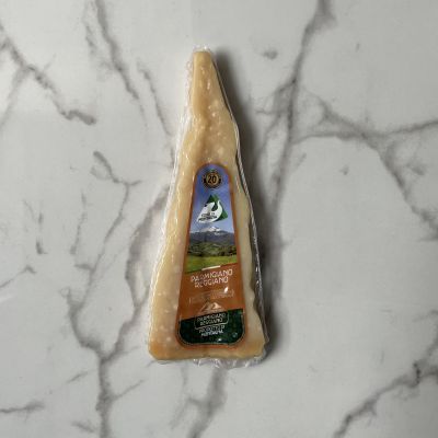 Terre di Montagna - Parmigiano Reggiano 20M  (Apx.150g) Prodotto In Montagna